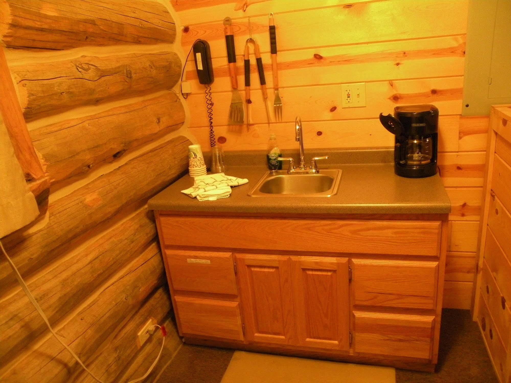 Gold Camp Cabins Кастер Экстерьер фото