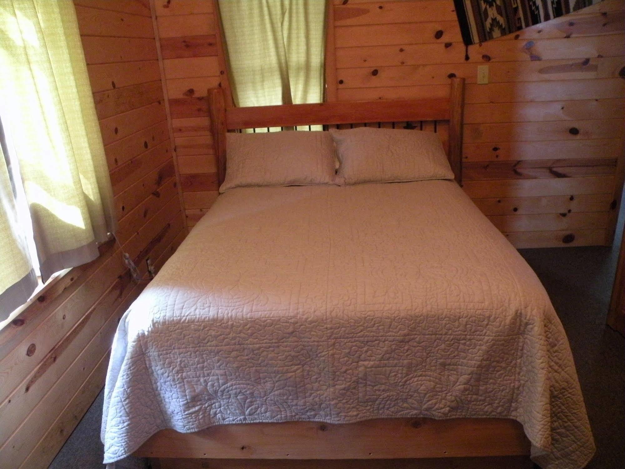 Gold Camp Cabins Кастер Экстерьер фото